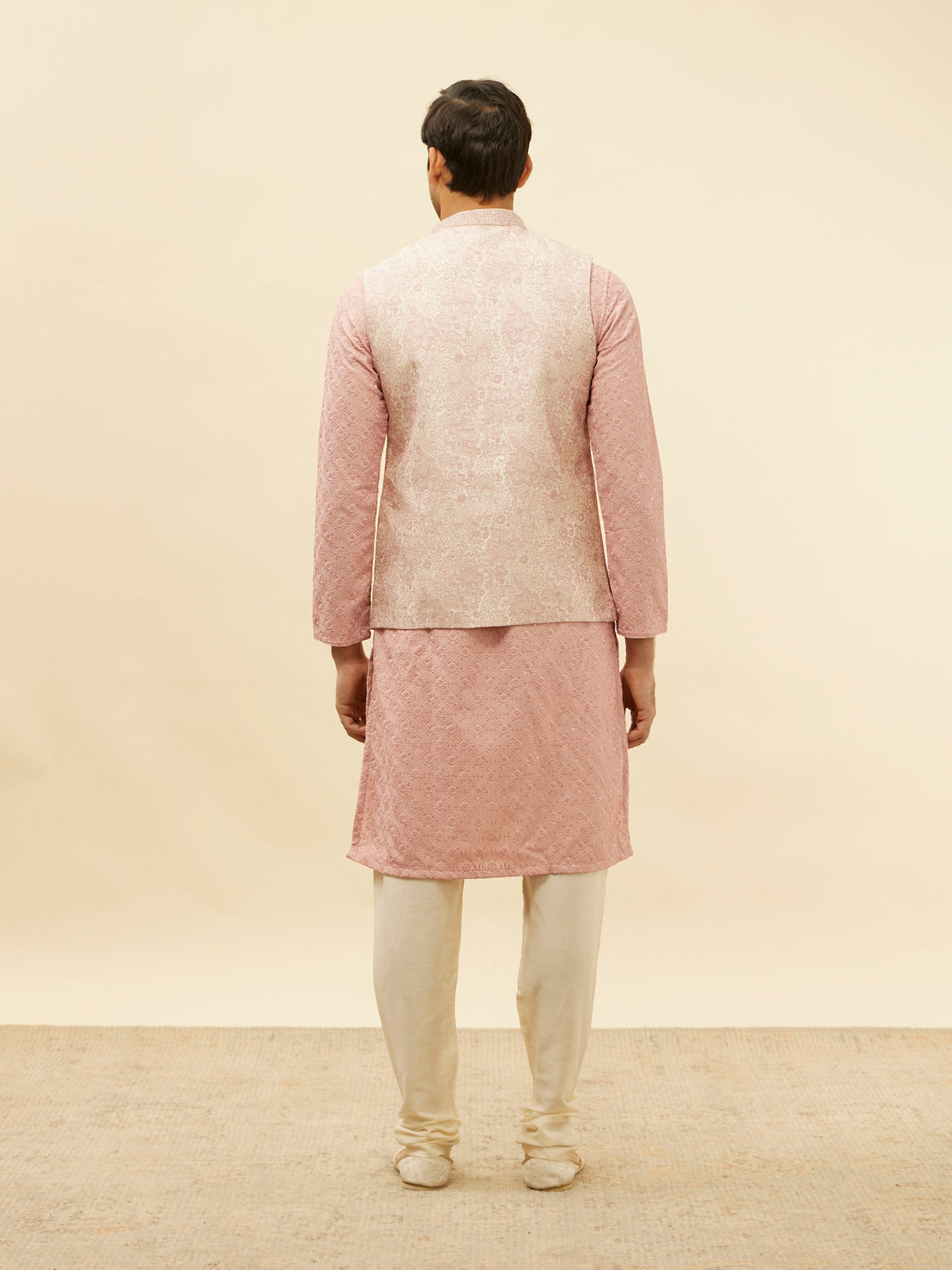 alt message - Manyavar Men Dusty Pink Floral Patterned Jacket image number 3